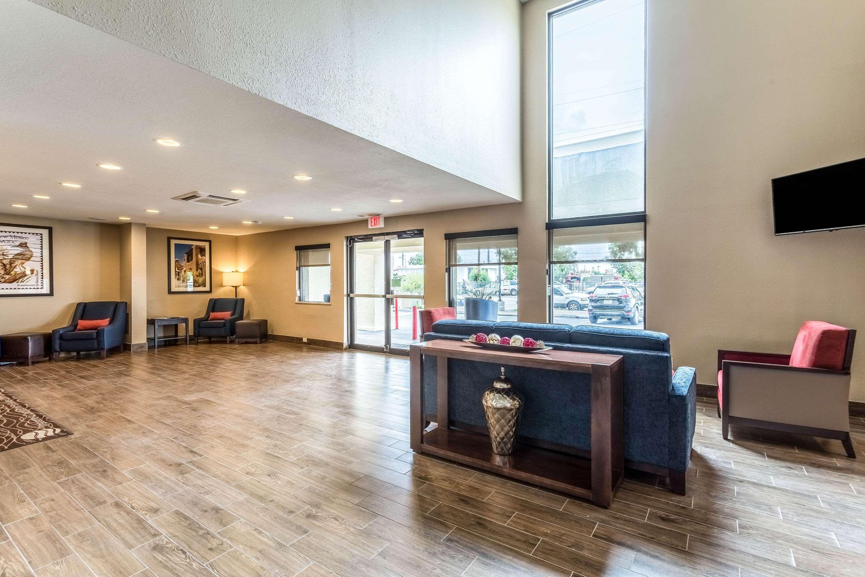 Comfort Inn & Suites Albuquerque Downtown Екстер'єр фото
