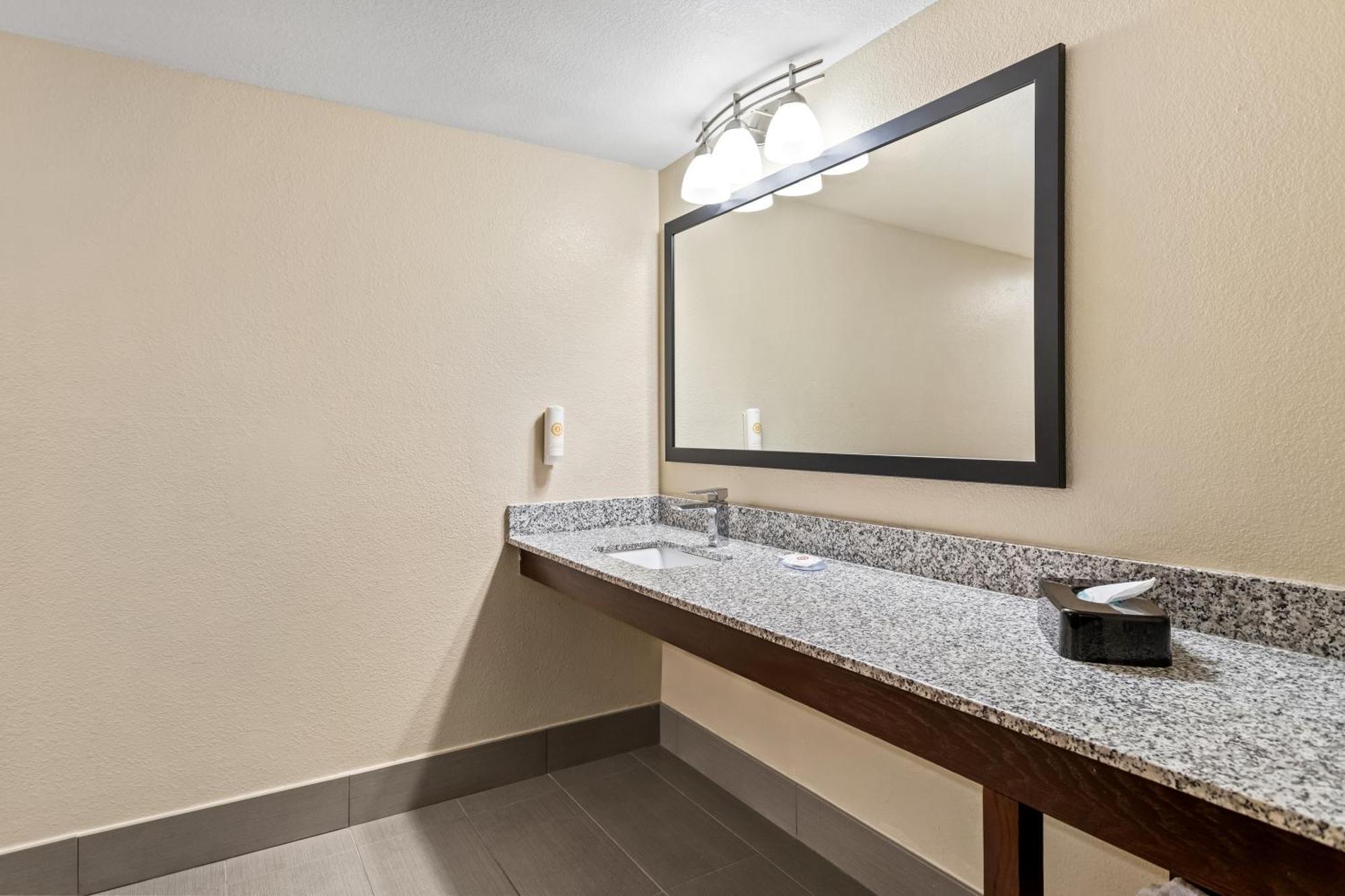 Comfort Inn & Suites Albuquerque Downtown Екстер'єр фото